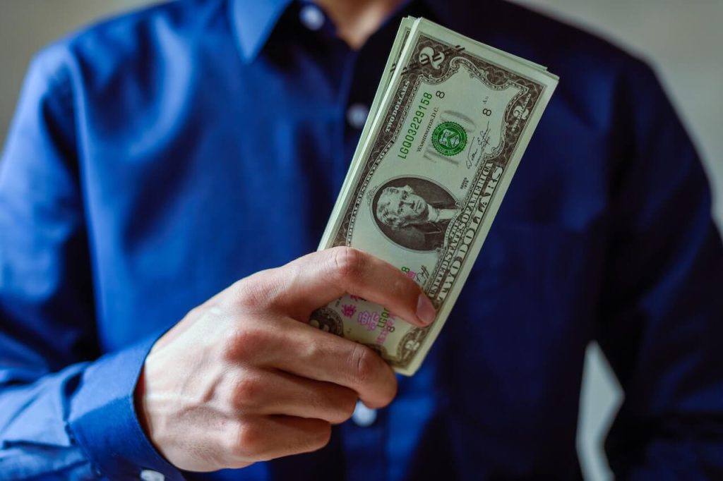 Comment bien débuter en investissement avec un petit budget
