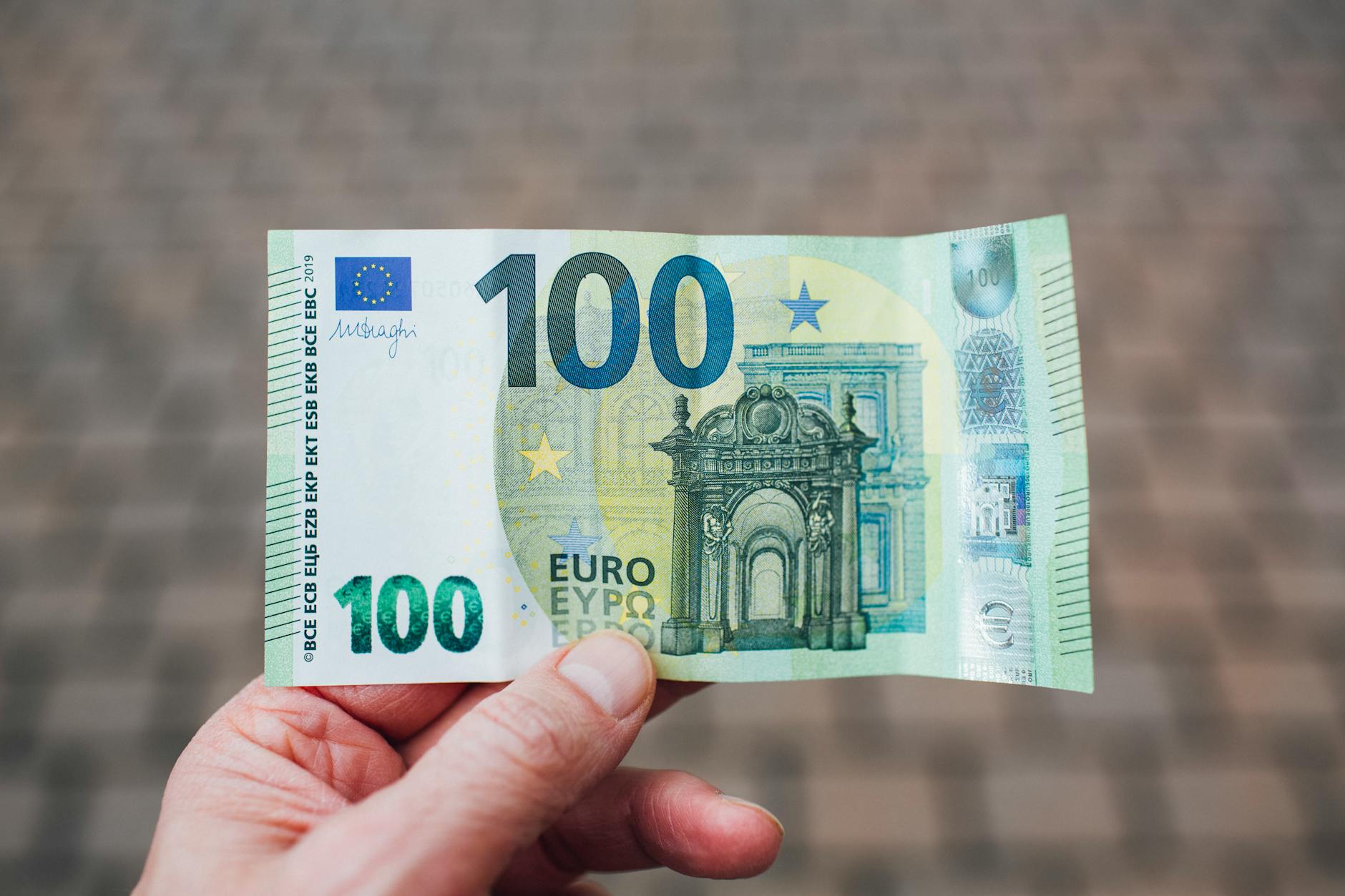 Comment économiser 100 euros par mois